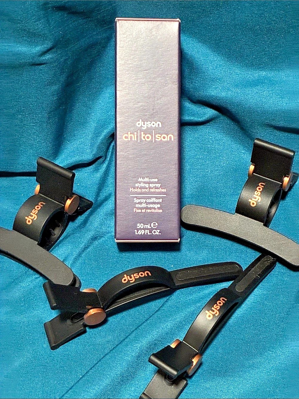 Dyson chi to san  Multi-Use Styling Spray and 4 Hair Clips